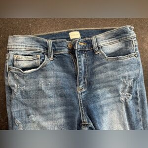 Sneak Peek - Size 5/w27 Distressed, Midrise, Med Wash, Fitted Ankle Jeans $20